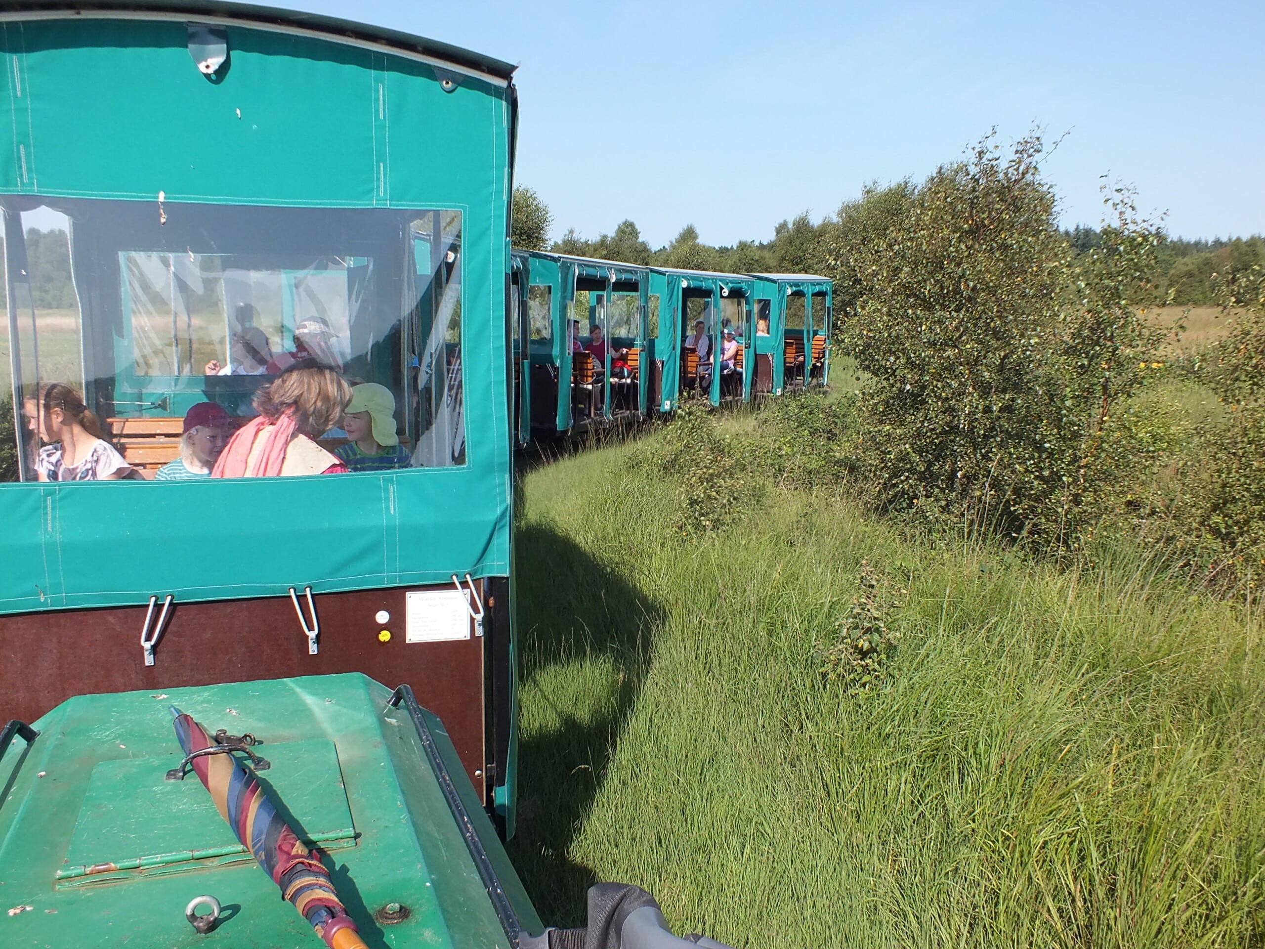 Moorbahntag im Ahlenmoor – Von der historischen EMMA bis zur ersten E-Lok im Moorbahnbetrieb