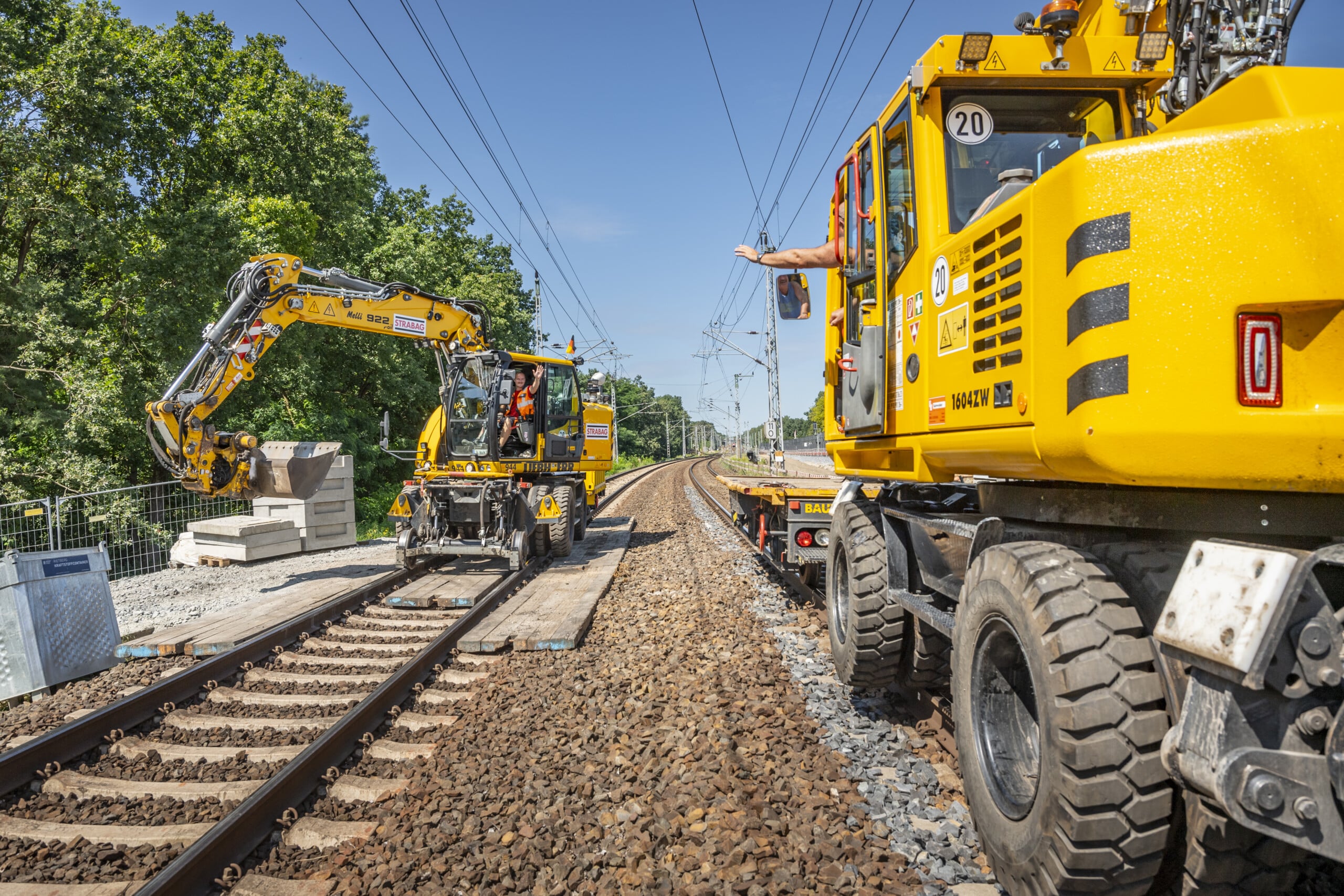 STRABAG Rail & STRABAG Rail Fahrleitungen | Präsentation Großgeräte und Jobbörse