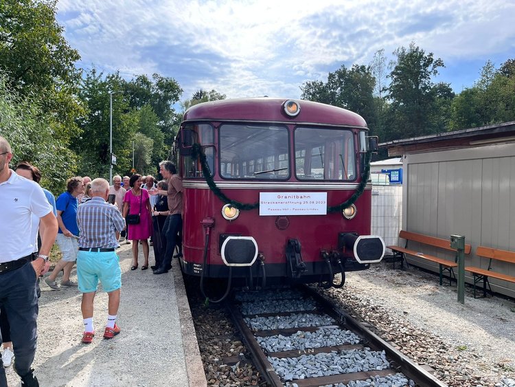 Bahnhofsfest und Stadtrundfahrten mit der Granitbahn