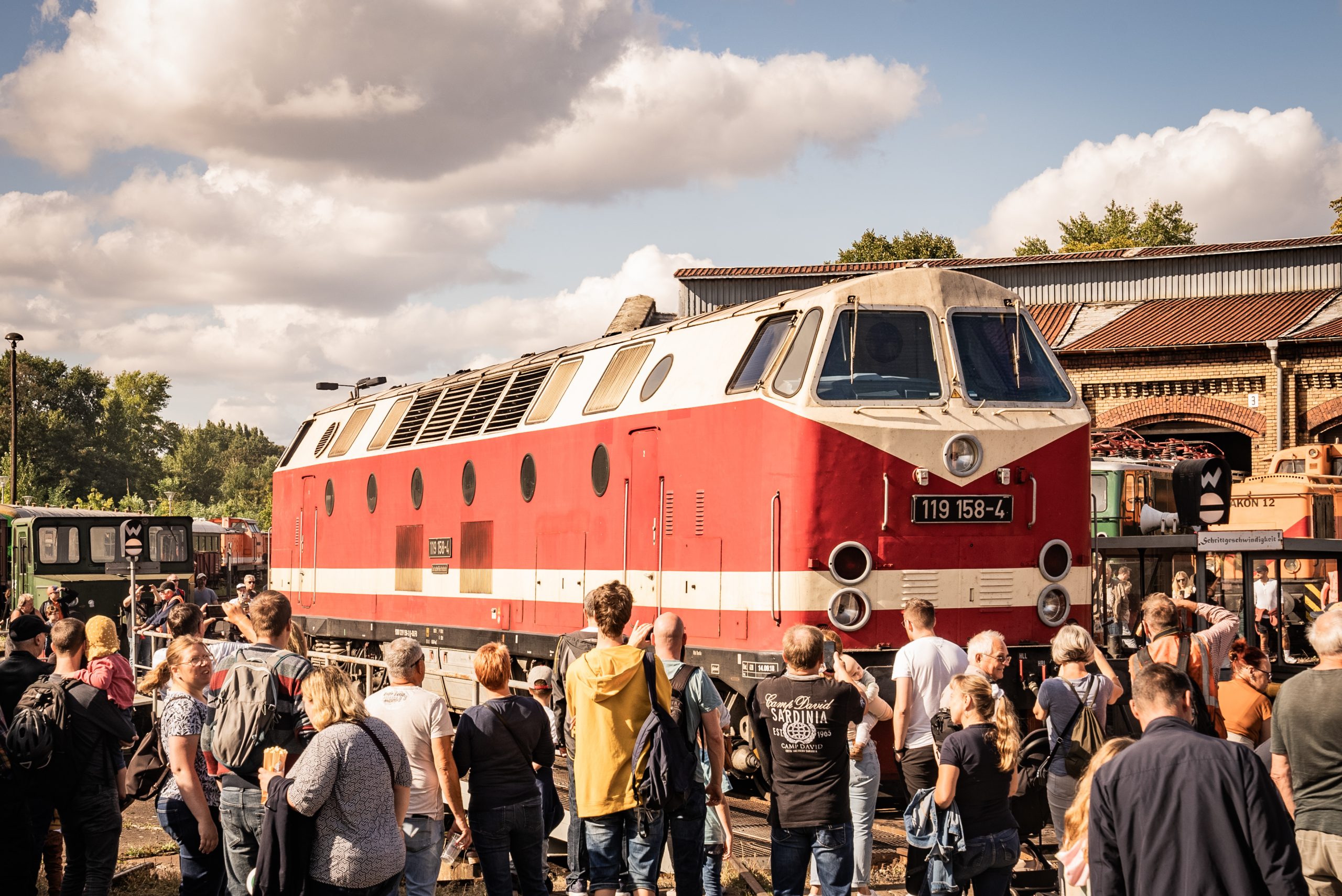 Dampfloks zum Anfassen: 20. Berliner Eisenbahnfest im Bahnbetriebswerk Schöneweide