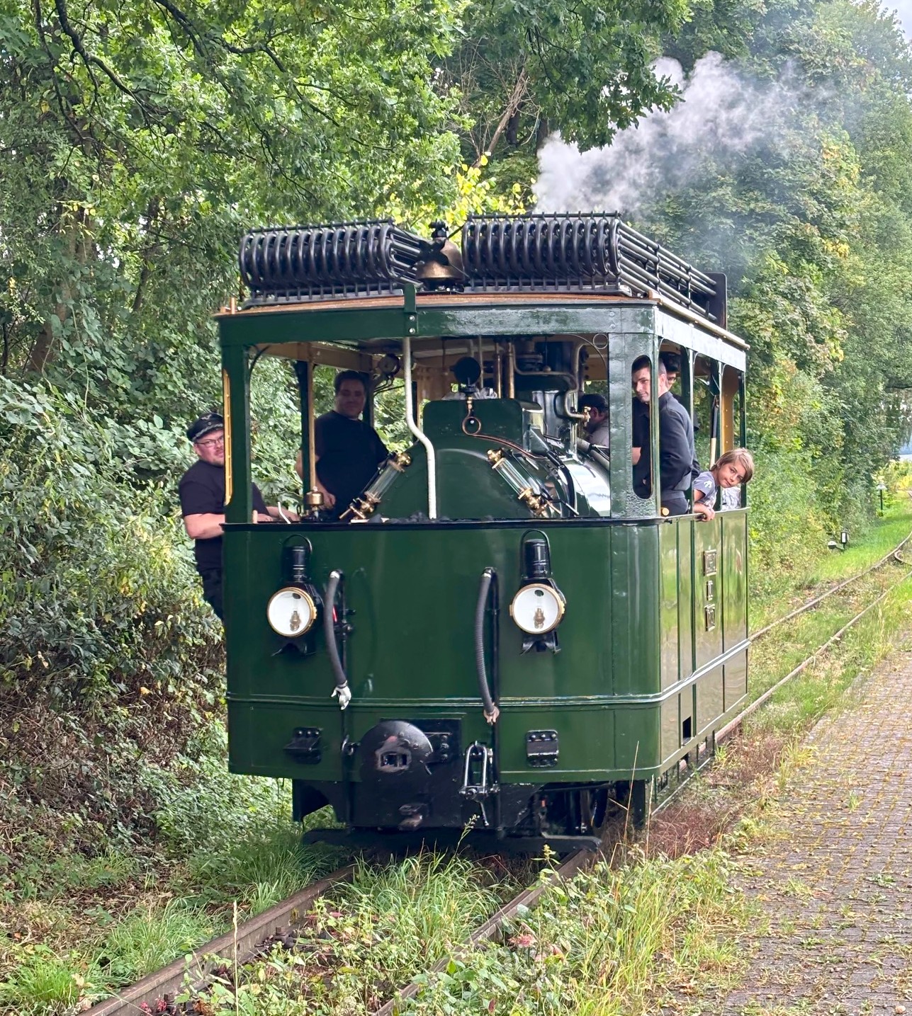 Selfkantbahn: Fahrten mit der Kastendampflokomotive Rur + Führungen für Groß und Klein